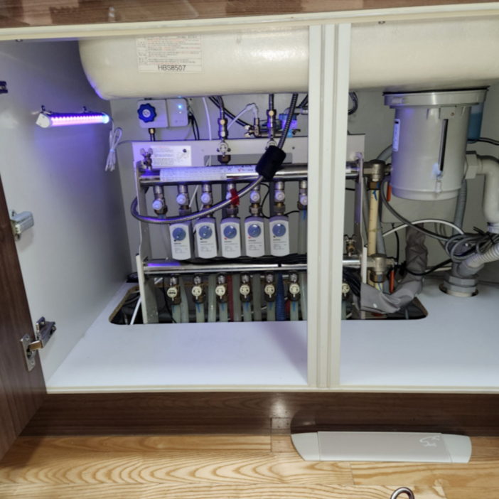 세이브수플러스 싱크대 절수페달 & 싱크대하부장 UV 항균 시스템 실용신안출원 (발판형)