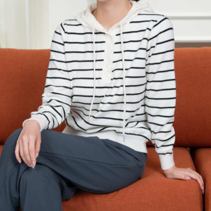 온팔로우 여성 간절기 가을 단가라 스트라이프 버튼 레이스 후드 니트 여성 2컬러