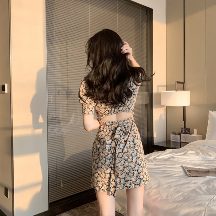 메이리앤 휴양지 원피스 뒷트임 여름 비치웨어 반팔 원피스 메이리앤 휴양지 원피스 뒷트임 여름 비치웨어 반팔 원피스