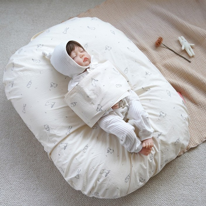 제이앤제나 허리에 무리없는 신생아부터 역류방지쿠션래빗내츄럴 역류방지쿠션