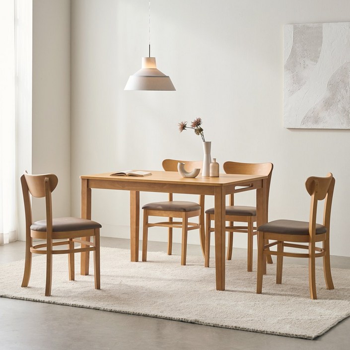 핀란디아 콜린 4인식탁세트(의자4) 고무나무원목사용  4인 식탁세트/4인 식탁세트 의자 포함/4인식탁 - 캠핑밈