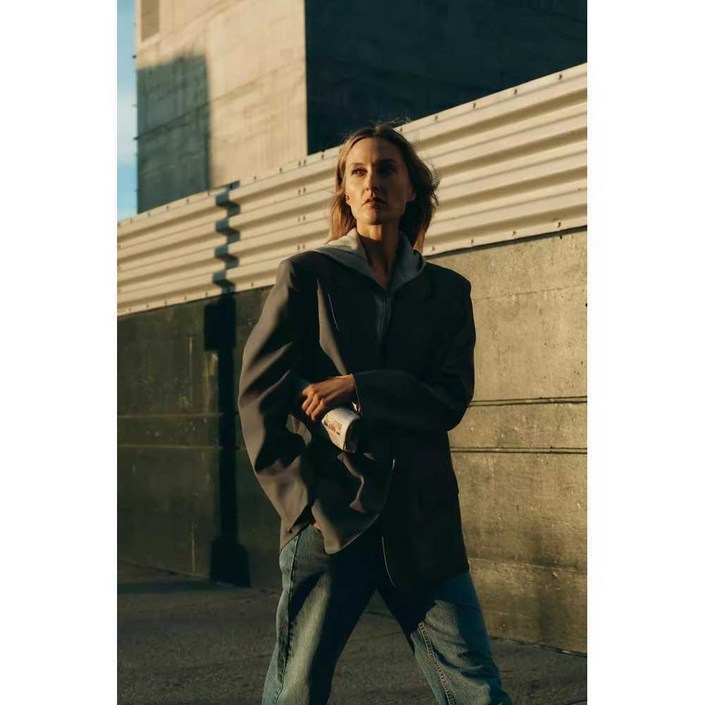 ZARA 여성자켓 데일리룩 30대 40대 벨벳 후드 패치 워크 정장 슬릿 자켓