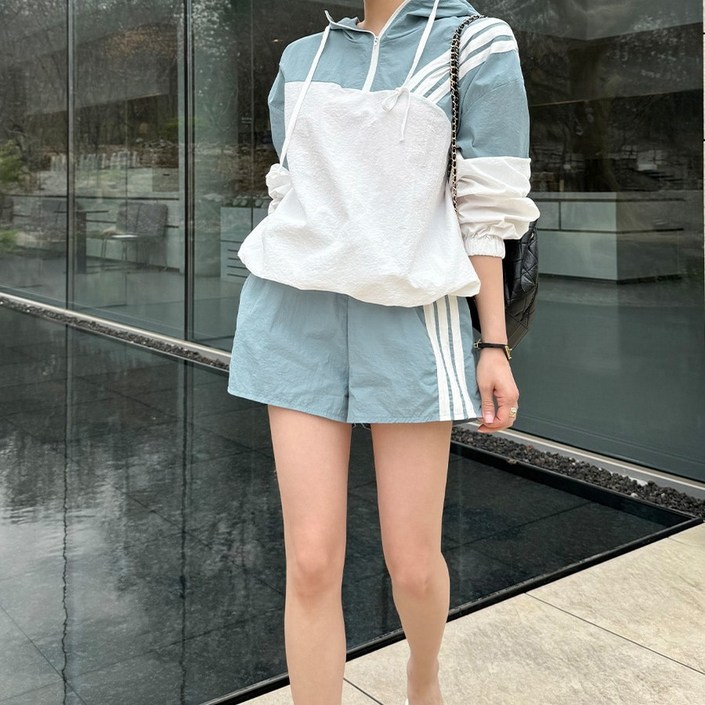 파인스토리아노락세트 삼선 배색 후드 반집업 아노락 밴딩 반바지 세트