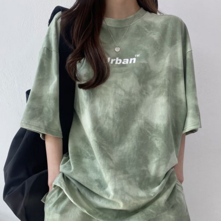 구디프 Urban 레터링 나염 타이다이 루즈핏 반팔티  반바지 세트