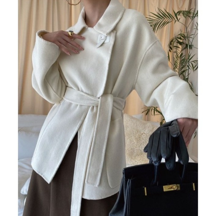 [ F/W 하이앤드 커스텀 하프코트 ] 깔끔하고 고급스러운 소재와 모던 컬러 페미닌한 디자인의 하프벨트 코트 / 미씨룩 데이트 모임 등원룩 오피스룩