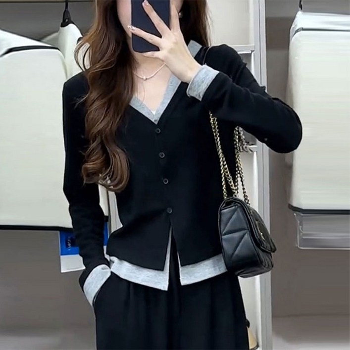 SAHINER 봄가을 여성 슬림핏 레이어드 브이넥 버튼 긴팔티셔츠 LAWY47