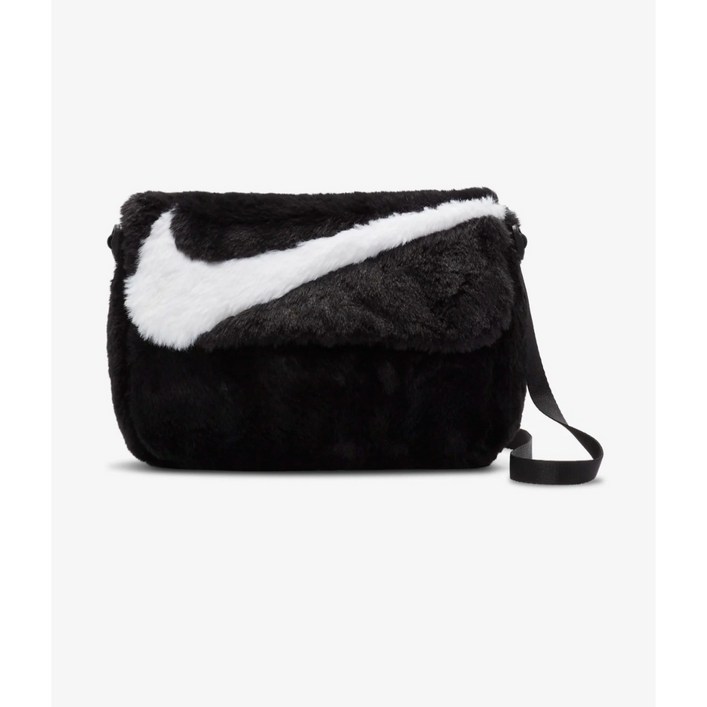 나이키퓨츄라 365 인조 퍼 크로스 바디백 블랙