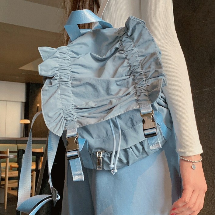 워너비뮤즈   발레코어 가벼워 프릴 백팩 셔링 투버클 가방