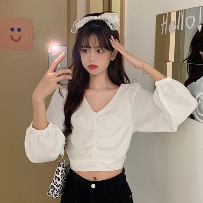 피어니스트 브이 크롭 블라우스 피어니스트 브이 크롭 블라우스