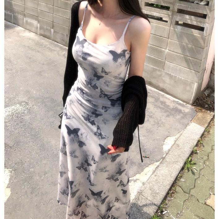 백예린mood휴양지룩여리핏 나비 셔링 나시 롱원피스
