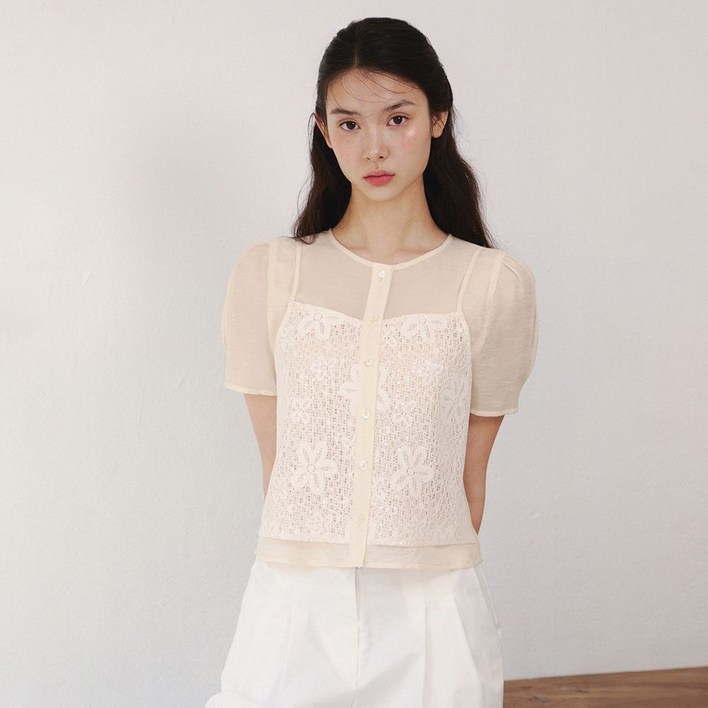 잇미샤 25 레이스 뷔스티에 배색 블라우스 ITP5ZBL910 2000232 잇미샤 25 레이스 뷔스티에 배색 블라우스 ITP5ZBL910 2000232