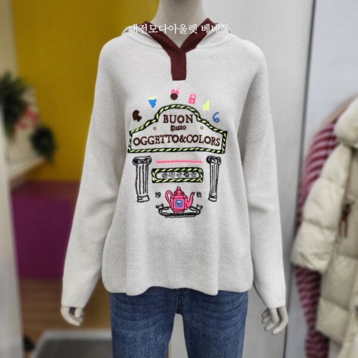 베네통 자수 컬러 후드니트 BAKP09411 IVDJ 2584943