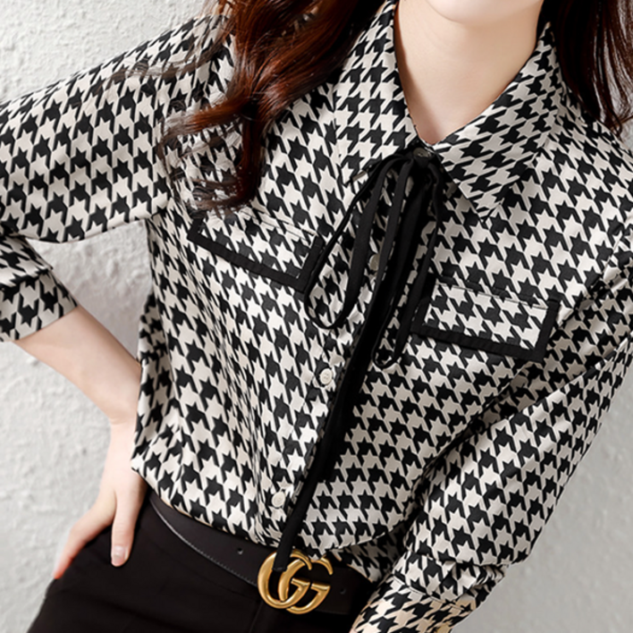 레일라 하운드투스 체크 리본 타이 블라우스 S250818FW-10