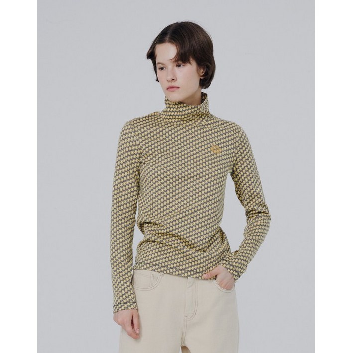 22FW WEHOURS옐로우 자수장식 긴팔티셔츠 HSTS2DH50Y2