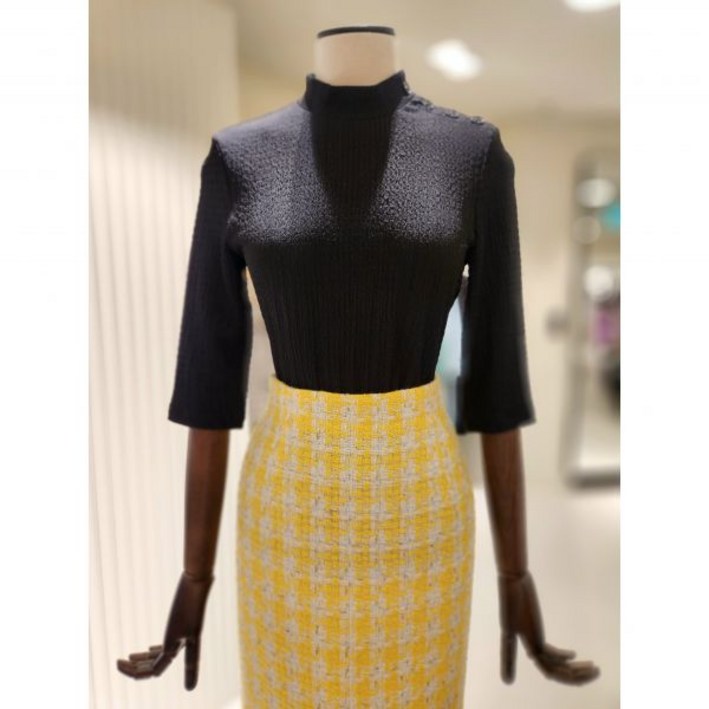 모조에스핀 간절기 버튼 포인트 반하이넥 슬림 니트 풀오버 S241MSC008 한정수량 (1641945 )