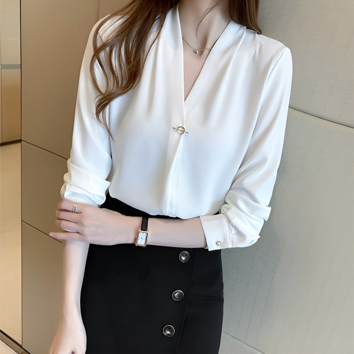 라누아 여성 하객룩 오피스룩 아나운서룩 단정한 브이넥 블라우스