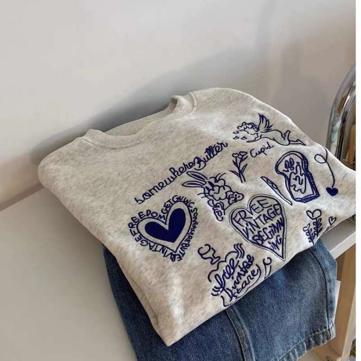 빈티지 자수 맨투맨 여성 간절기 데일리 착용 기본템 티셔츠