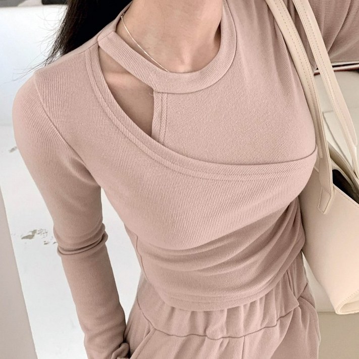 떳다그녀 데네브 언발 레이어드 티셔츠 팬츠 세트