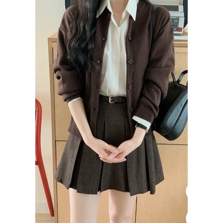 마르멜로 여성용 드뮤어 차분한 베이직 라운드넥라인 가디건 마르멜로 여성용 드뮤어 차분한 베이직 라운드넥라인 가디건