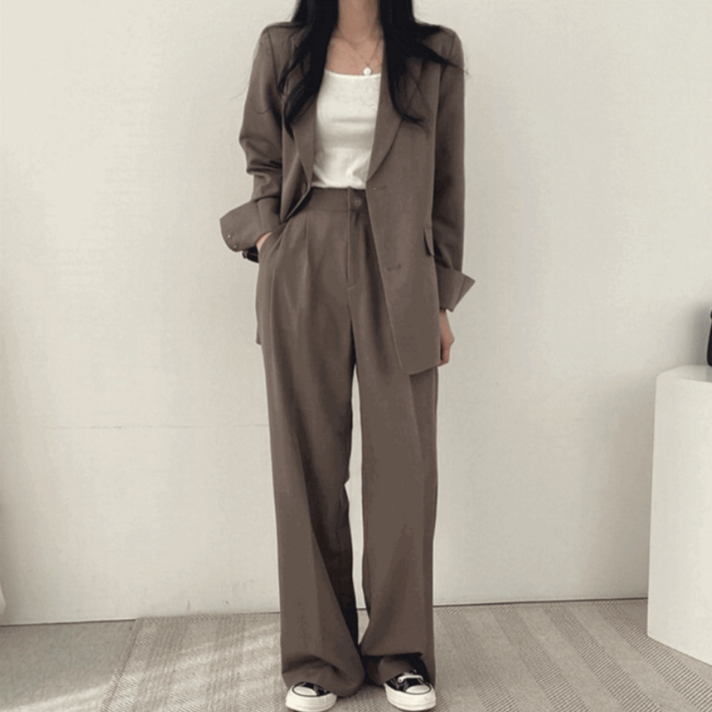 에쉬울프 오피스 싱글버튼 자켓 와이드 팬츠 정장세트 에쉬울프 오피스 싱글버튼 자켓 와이드 팬츠 정장세트