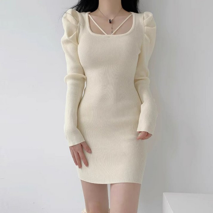 여성 긴팔 니트 미니 원피스 여성 봄 가을 스퀘어넥 슬림핏 퍼프소매 니트 미니 원피스  LCL