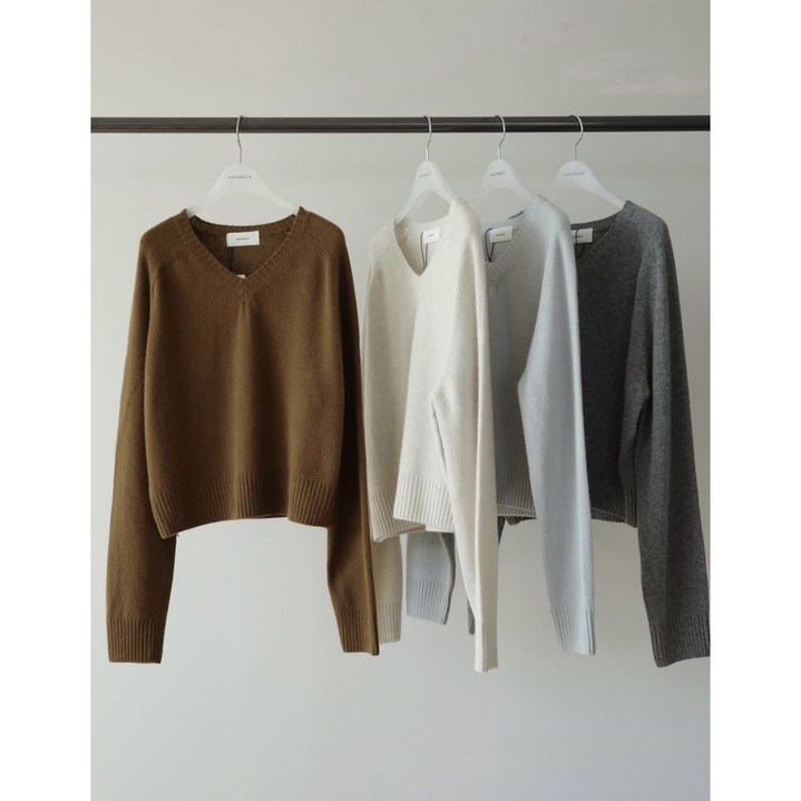 에이미그레이스 베라 브이넥 니트