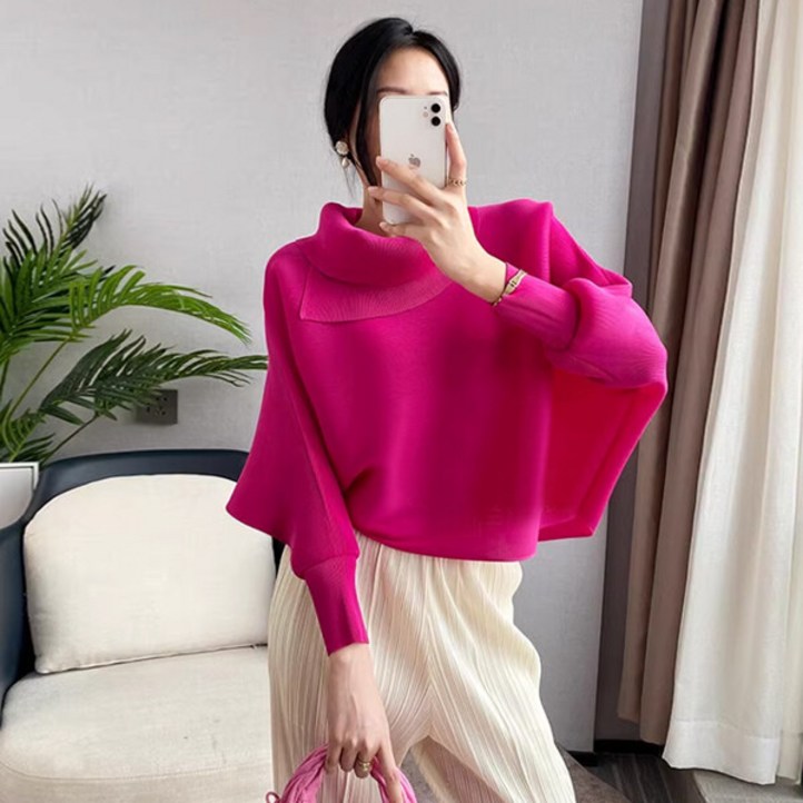 PLEATS 볼륨넥 가오리핏 플리츠 블라우스