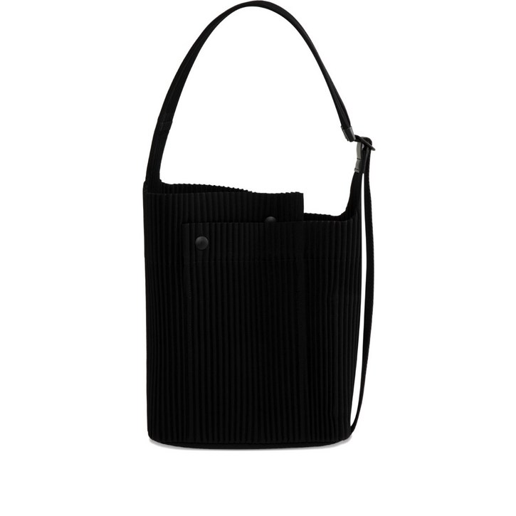 옴므플리세이세이미야케 유틸리티 플리츠 백