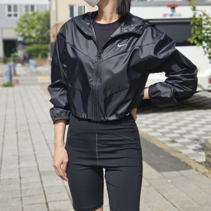 나이키 윈드러너 여성 바람막이 초경량 방수 운동복 크롭 런닝 점퍼
