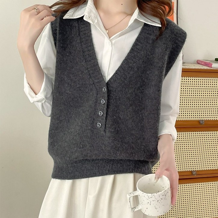 바바 여성 브이넥 반버튼 루즈핏 니트 조끼